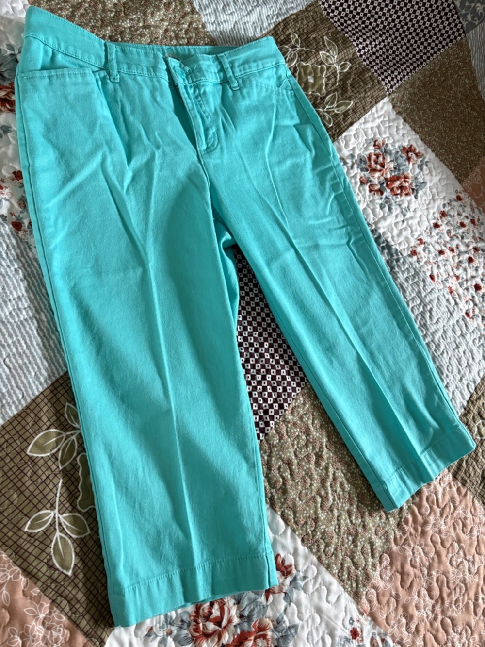 Aqua Cropped Straight Leg Capri